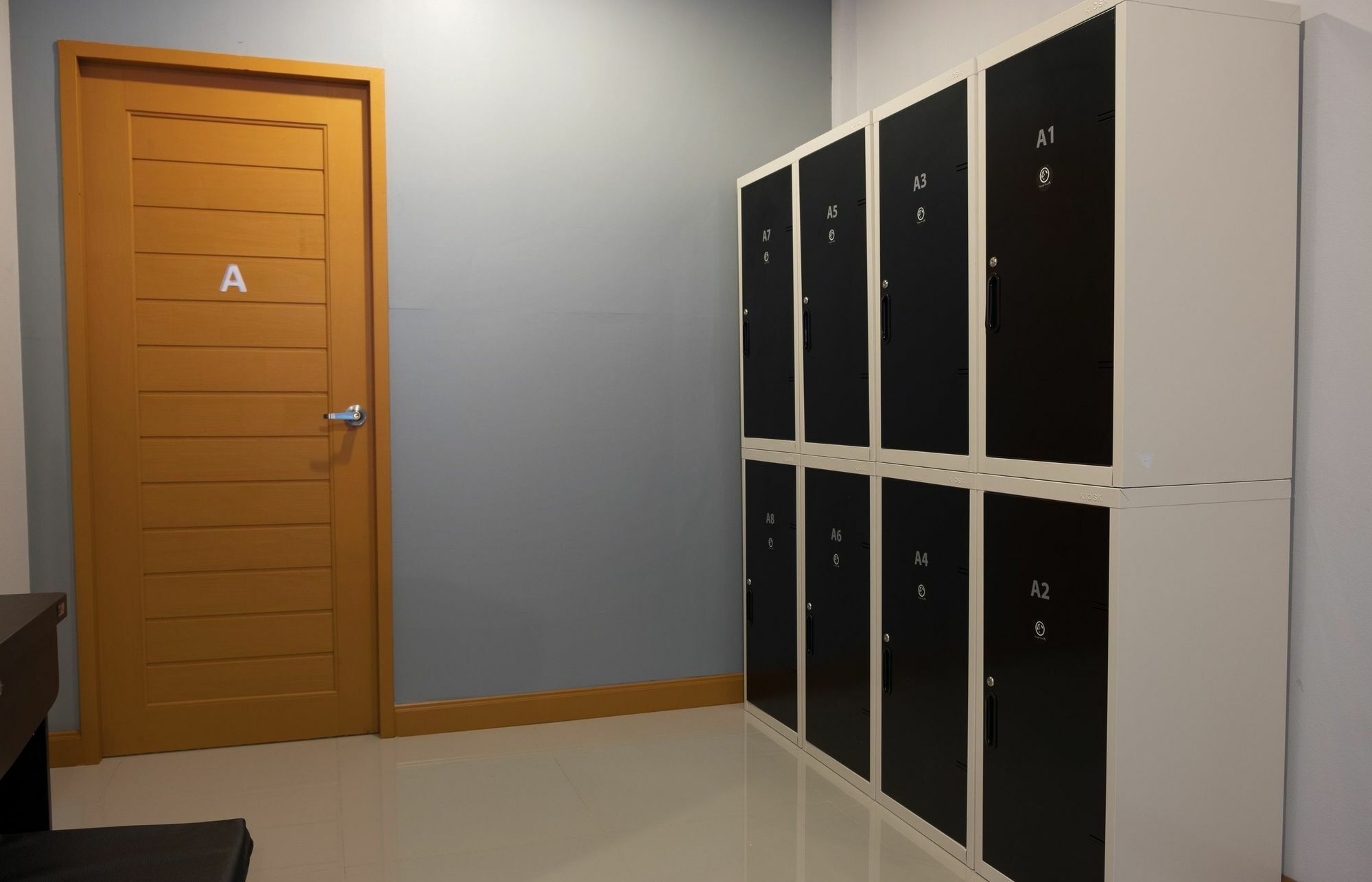 Stranger House Hostel Чиангмай Екстериор снимка